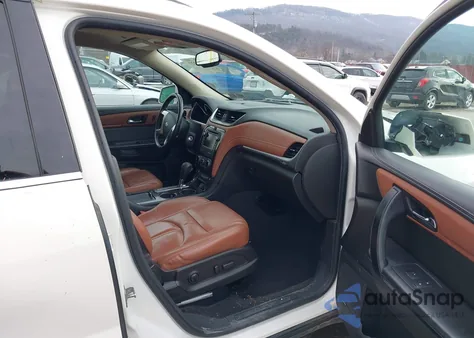 2015 Chevrolet Traverse 2Lt z USA, uszkodzony, nr VIN 1GNKRHKDXFJ285605